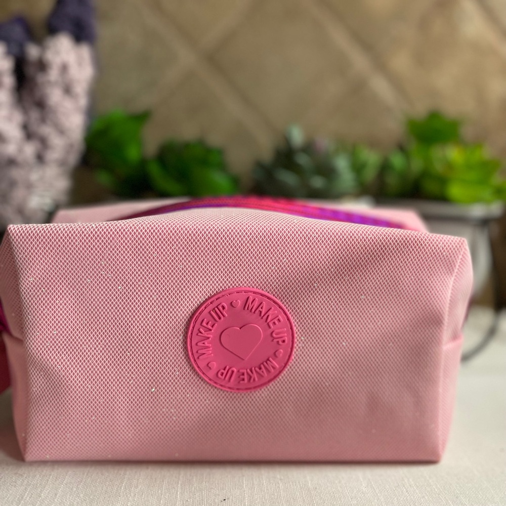 Pink Solena Cosmetic bag 4”x 7.5”x 3”